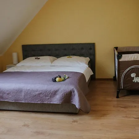 Apartment Pod Skrzydlami III *